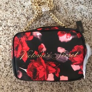 🌹🌸Victoria Secret across body Gold Chain NWT🌺